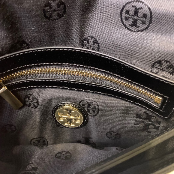 ✨Tory Burch Adalyn Crossbody Turnlock Black Clutch - Picture 7 of 15